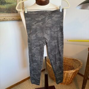 Spanx Green/Gray Camouflage Leggings